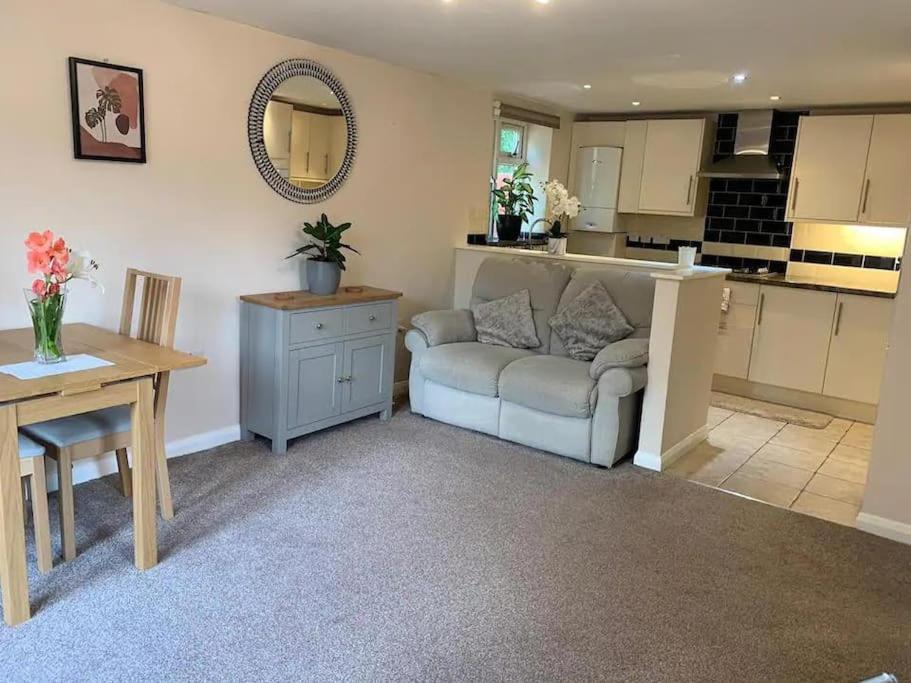 Self Contained - Own Entrance Apartment High Wycombe Luaran gambar