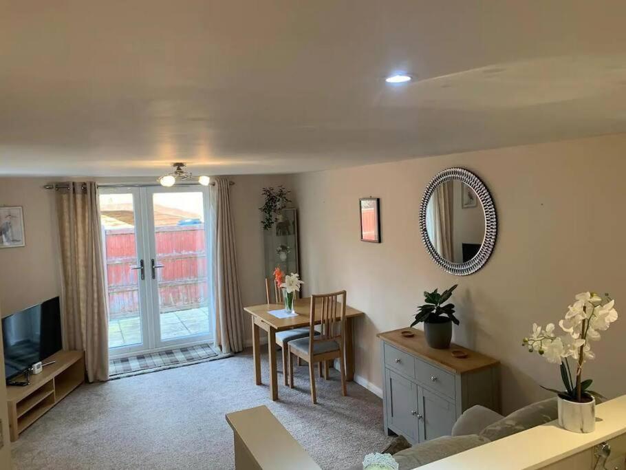 Self Contained - Own Entrance Apartment High Wycombe Luaran gambar