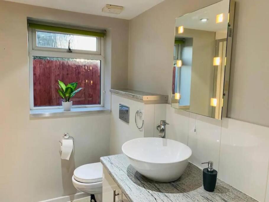 Self Contained - Own Entrance Apartment High Wycombe Luaran gambar