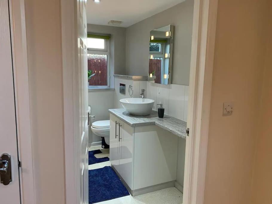 Self Contained - Own Entrance Apartment High Wycombe Luaran gambar