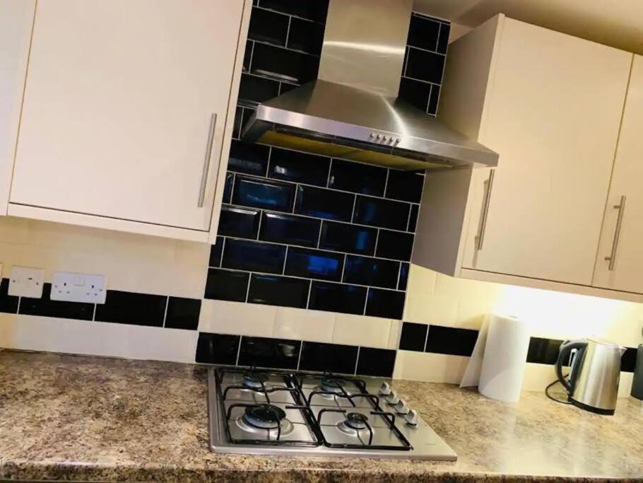 Self Contained - Own Entrance Apartment High Wycombe Luaran gambar
